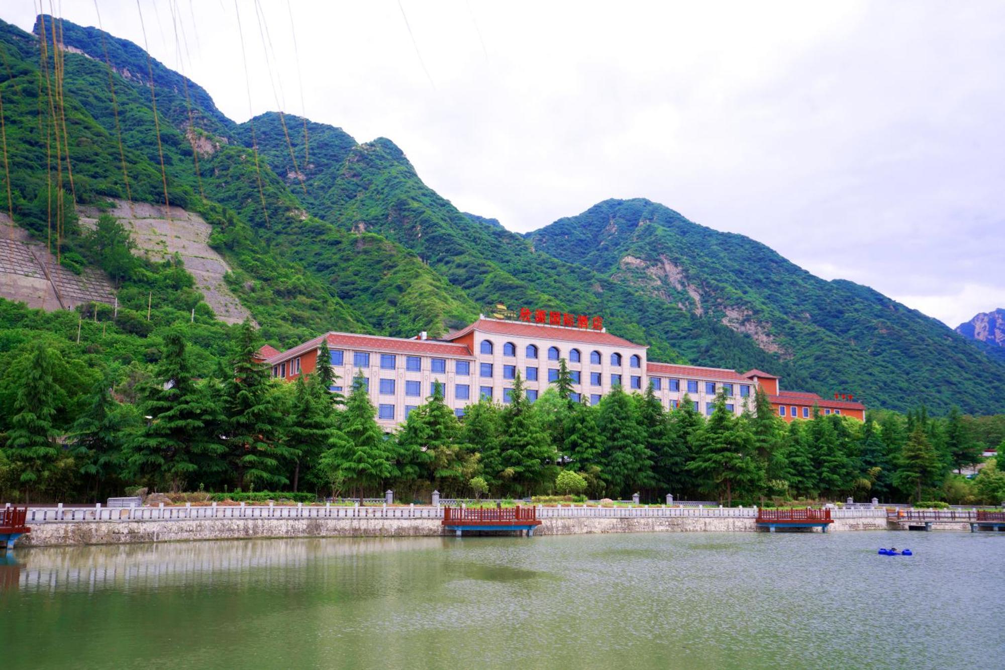 Huashan Xinghe International Hotel Huayin Экстерьер фото