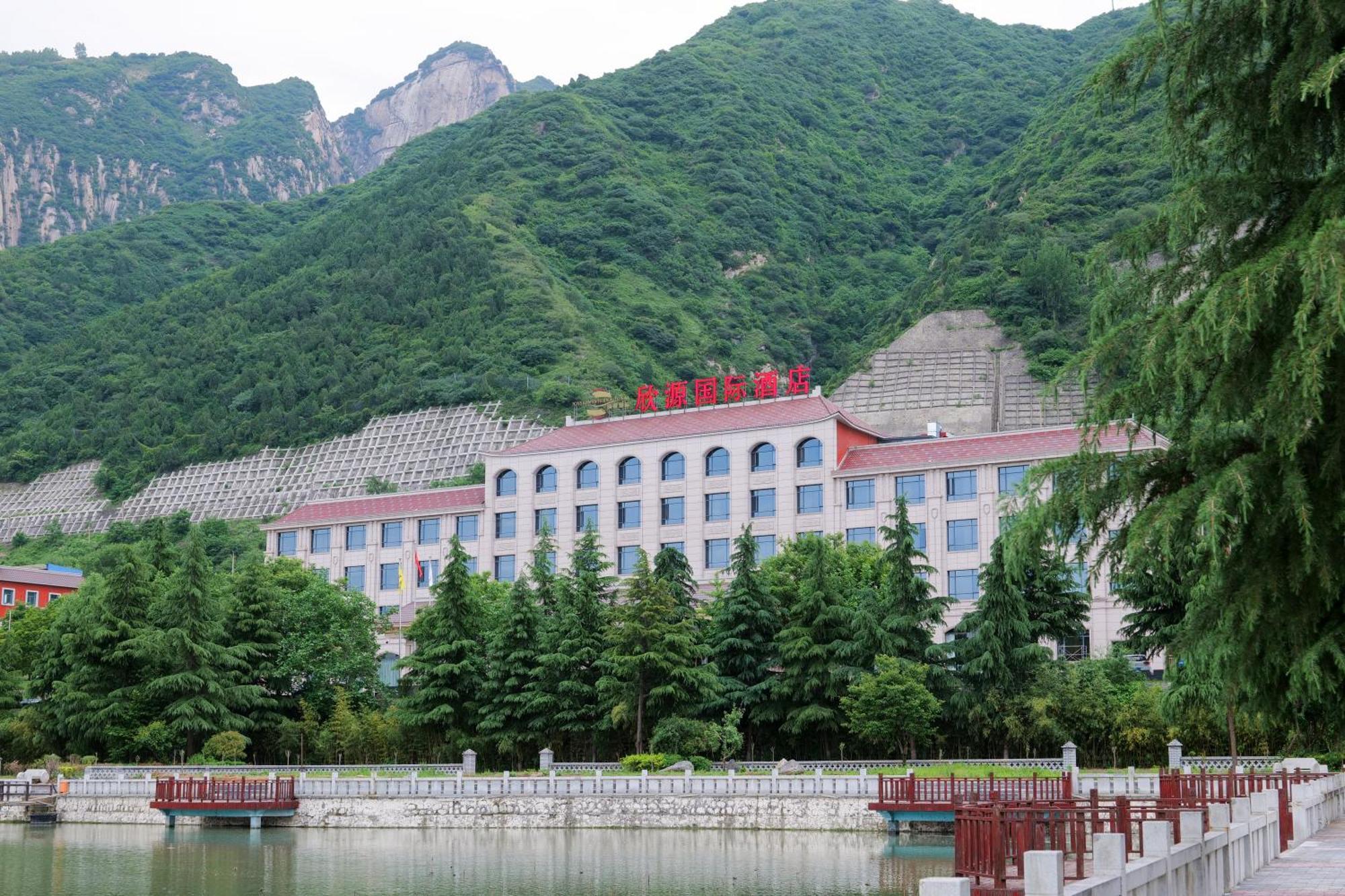 Huashan Xinghe International Hotel Huayin Экстерьер фото